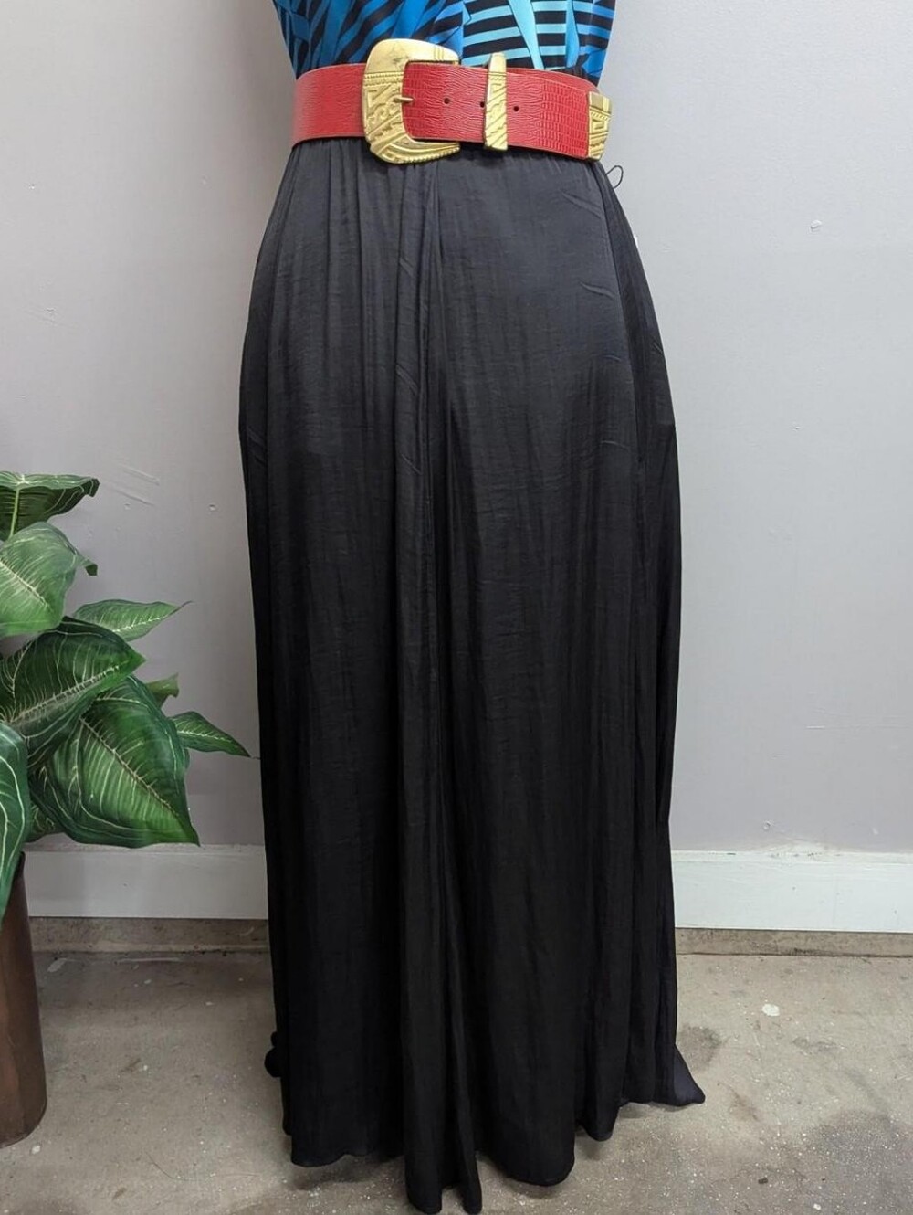 VALERIE STEVENS:: Black Satin Maxi Skirt NWT - Picture 2 of 8